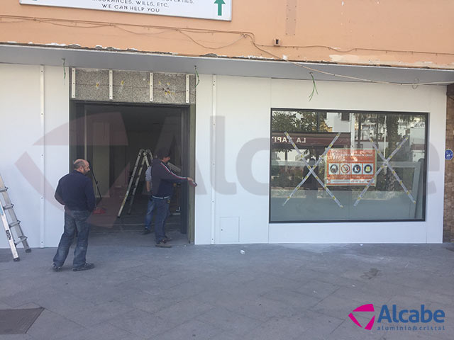 escaparate-tienda-regalos-ale-hop-benalmadena-08