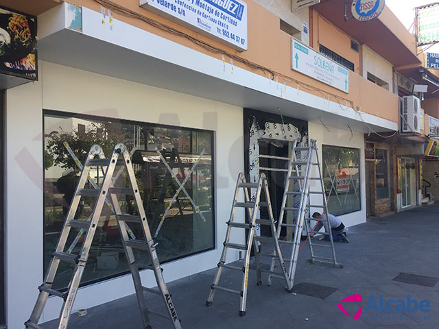 escaparate-tienda-regalos-ale-hop-benalmadena-11