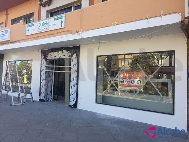 escaparate-tienda-regalos-ale-hop-benalmadena-12