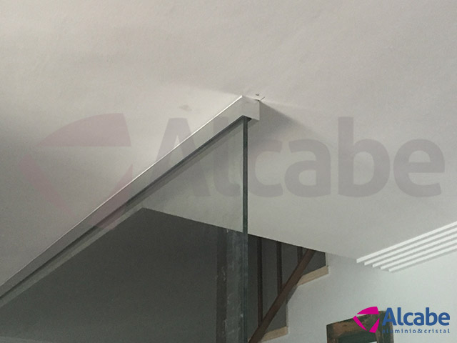 Protección de Cristal para Escalera Interior en Vivienda