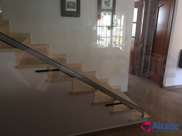 Protección de Cristal para Escalera Interior en Vivienda