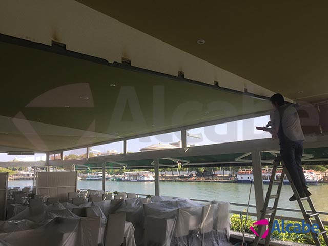 Restaurante Río Grande. Instalación de cerramientos de cristal con cortinas de vidrio Sunflex SF40