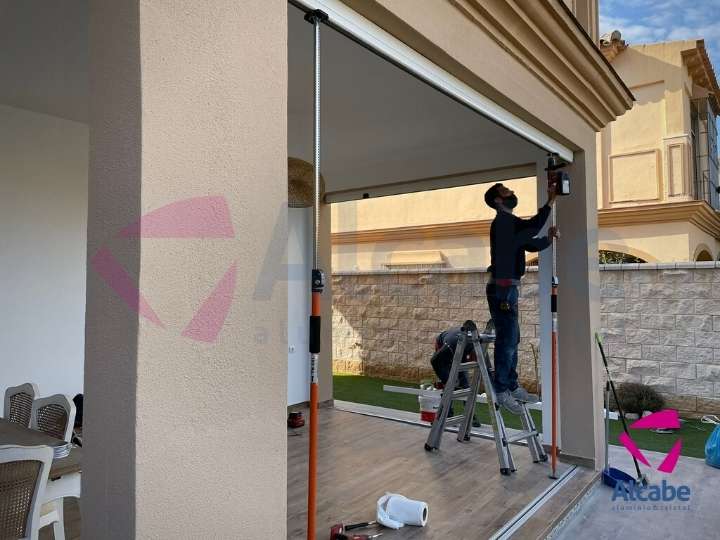 Instalación de Cortinas de cristal Porche Chalet Montequinto